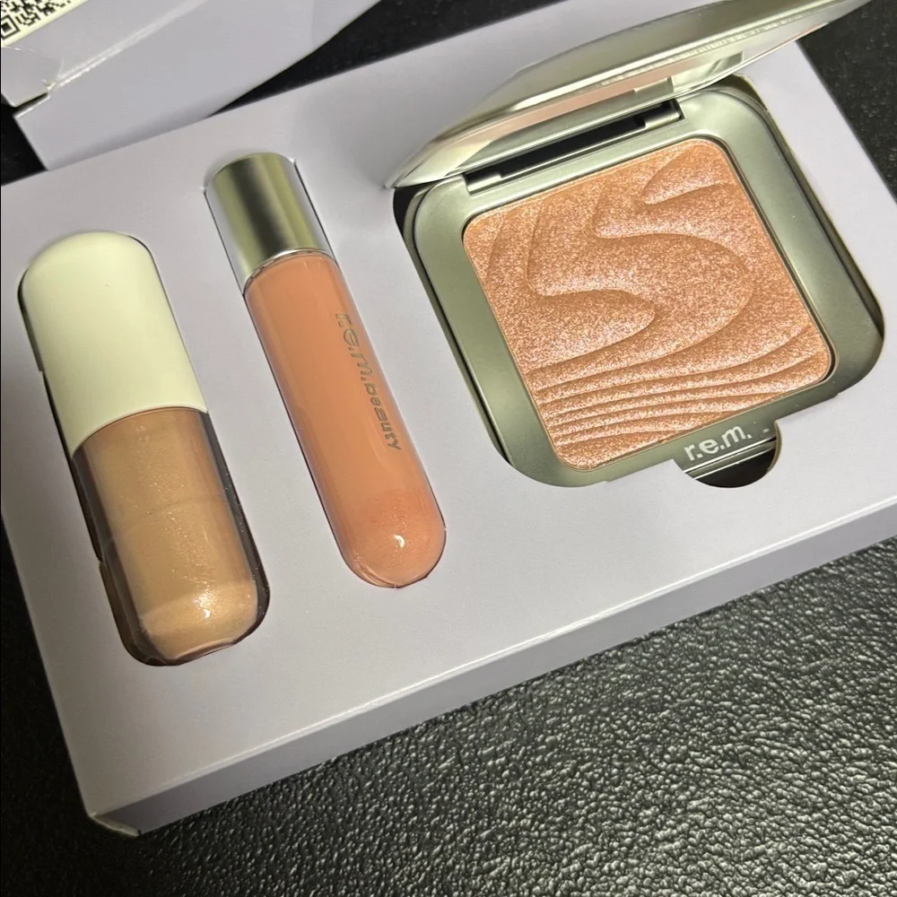 R.e.m Beauty Yours Truly 3 Piece Makeup Set REM Brand New In Box